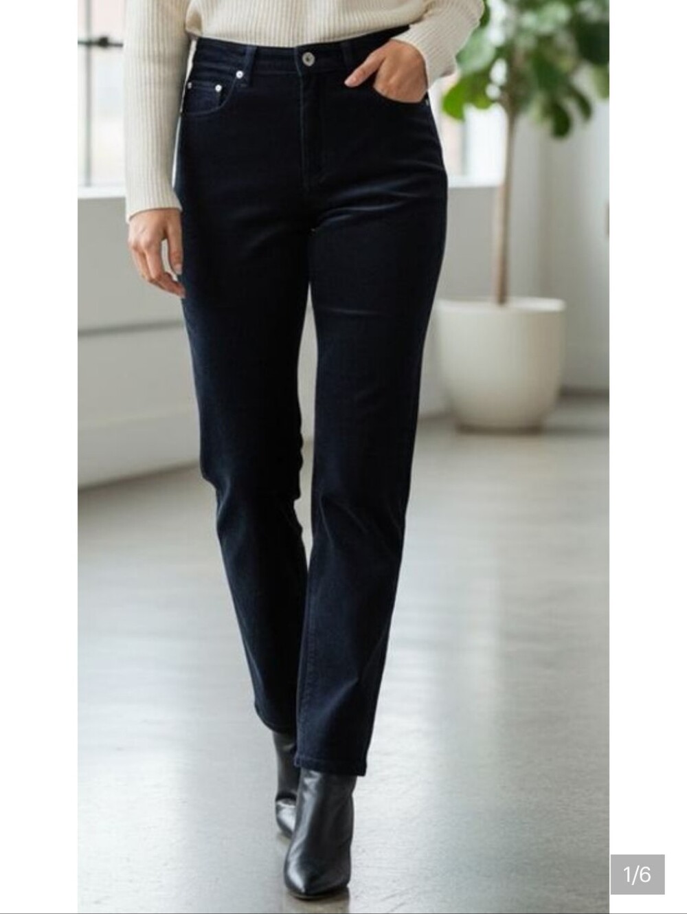 Karen Kane Lifestyle Women 8 Black Velvet Made in U.S.A. Straight Leg Pants